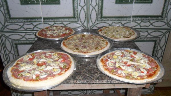 PIZZA FAMILIA 40 CM. SABORES